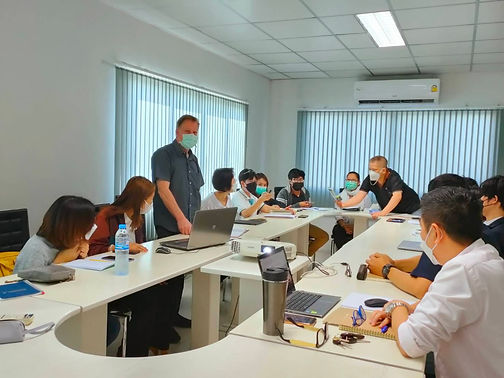 80651 management meeting.jpg